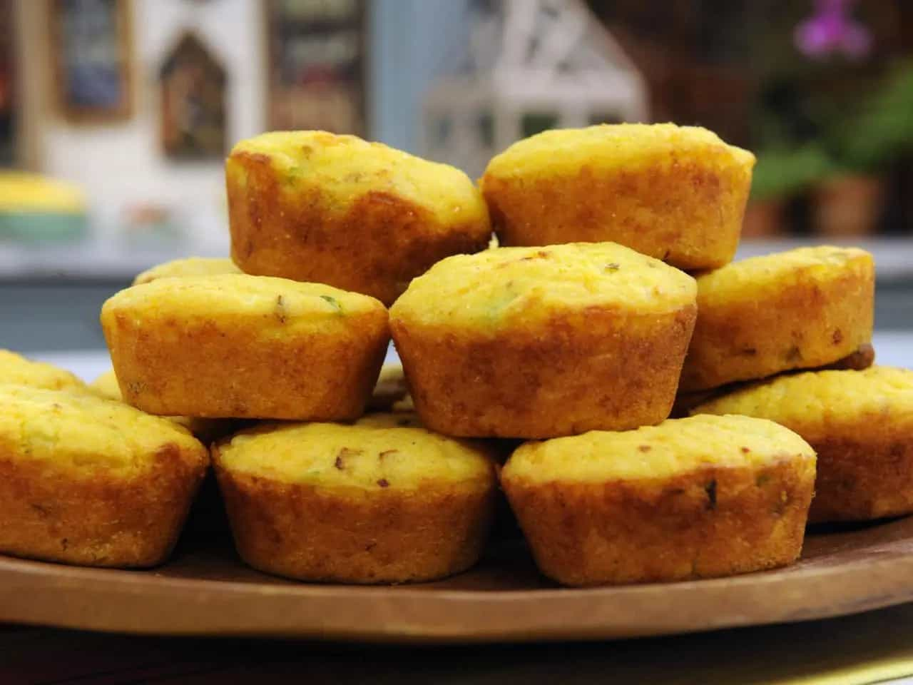 southwestern-cornmeal-muffins